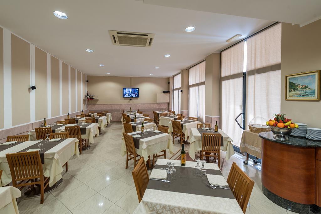 Hotel Santa Maria Финале Лигуре Экстерьер фото